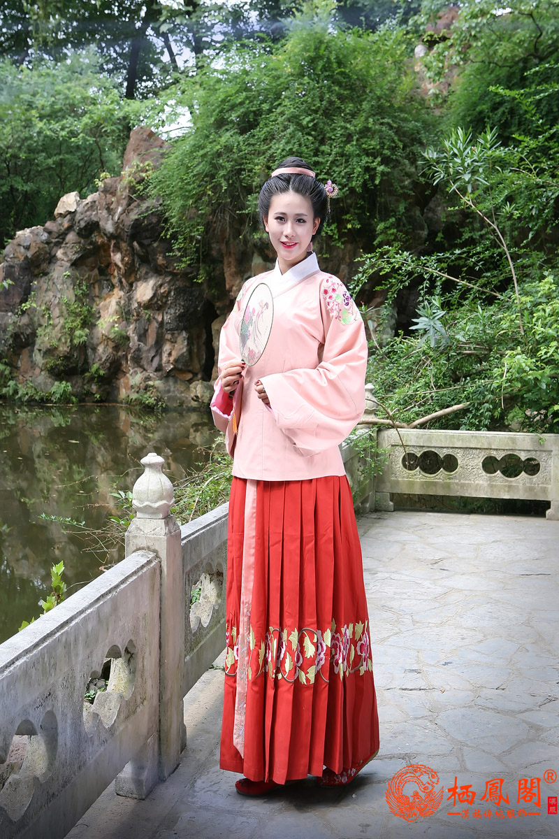 栖凤阁,新款汉服,棉麻汉服,绣花袄裙